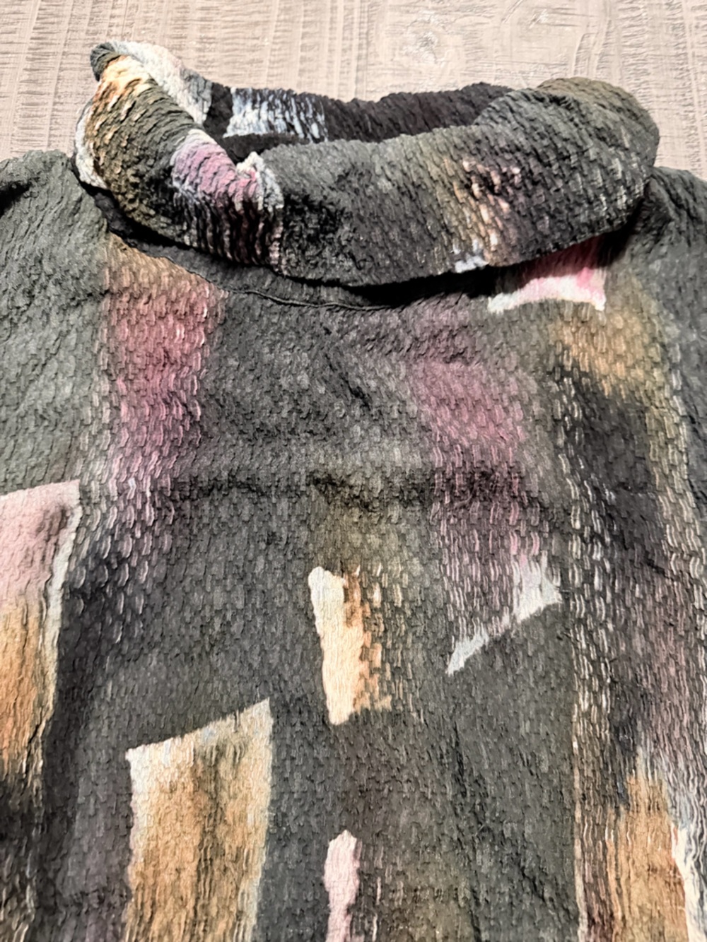 Women’s Gray Abstract Brushstroke Cowl Neck Top - Picture 3 of 8
